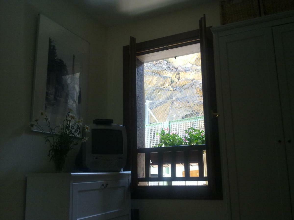 Appartamento Vistas Espectaculares, Wifi Y Parking El Pueyo de Jaca Esterno foto