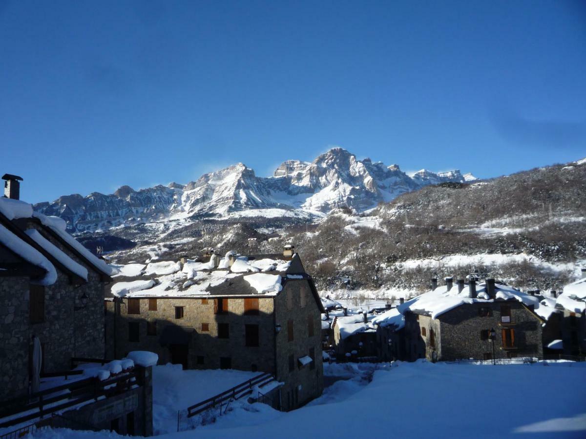 Appartamento Vistas Espectaculares, Wifi Y Parking El Pueyo de Jaca Esterno foto