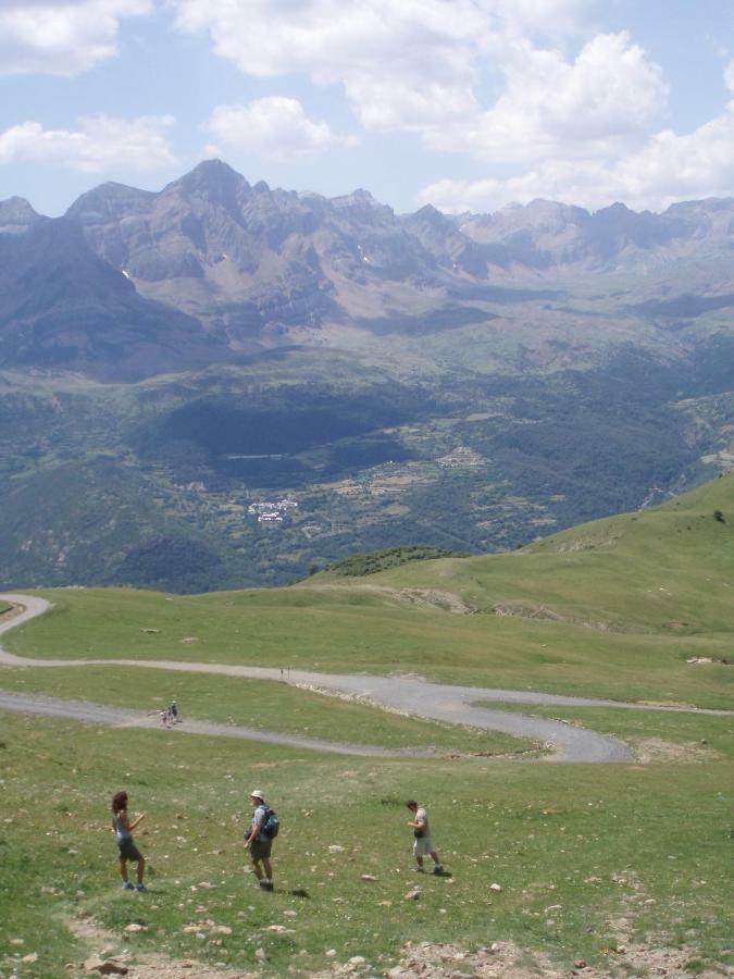 Appartamento Vistas Espectaculares, Wifi Y Parking El Pueyo de Jaca Esterno foto